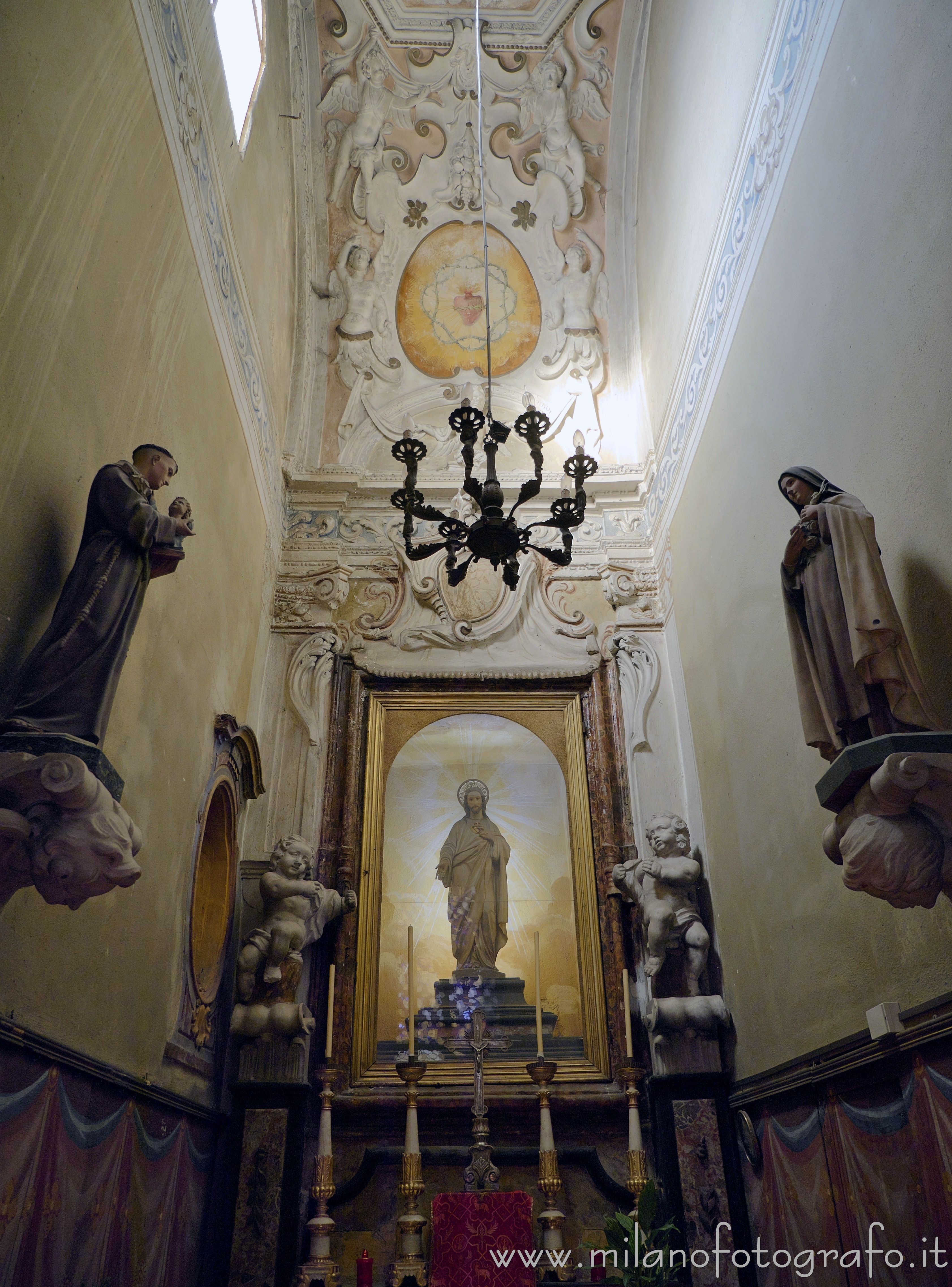 Masserano (Biella) - Cappella del Sacro Cuore nella Chiesa Collegiata della Santissima Annunziata - Foto a piena risoluzione